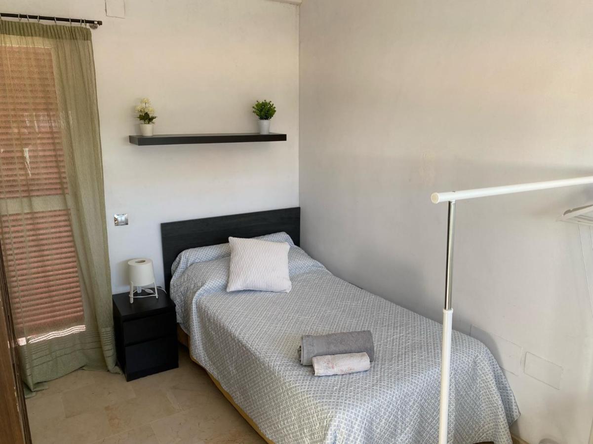 Castilleja , Casa-Apartamento Cerca Centro Sevilla Wifi Familias Trabajo Garaje Castilleja de la Cuesta Dış mekan fotoğraf